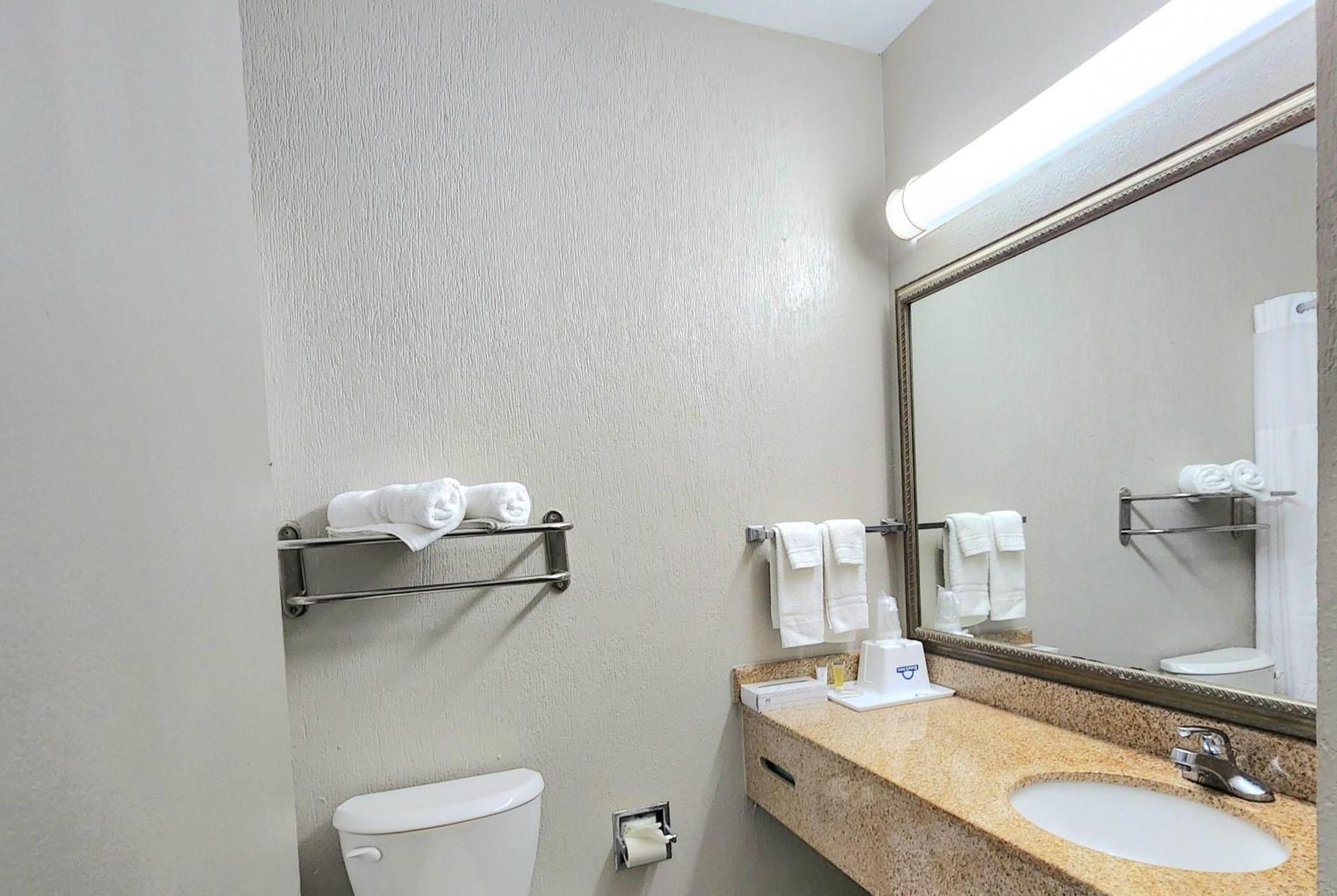 Days Inn By Wyndham Denham Springs-Baton Rouge East Exterior photo